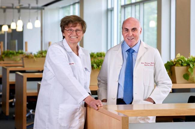 La bioquímica Katalin Karikó y el inmunólogo Drew Weissman han sido los galardonados con el Nobel de Medicina 2023