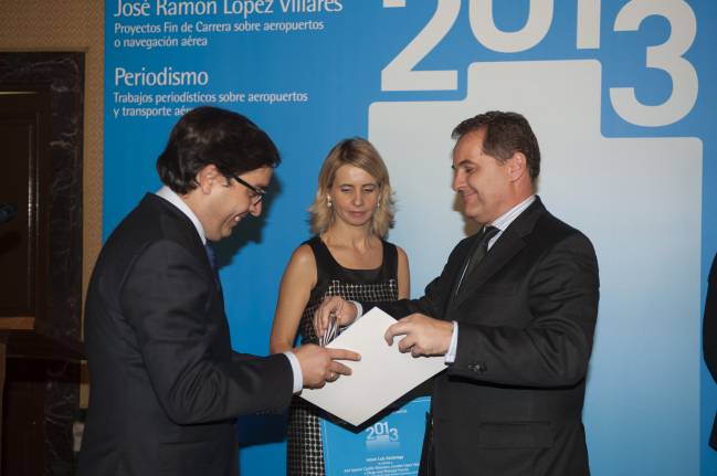José Ignacio Castillo junto al Presidente de la Fundación AENA, José Manuel Vargas Gómez