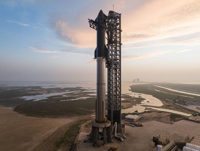 SpaceX muestra su sistema Starship en Boca Chica, Texas