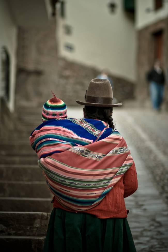 Mujer quechua en Perú. Foto: Guillermo Barrios del Valle.