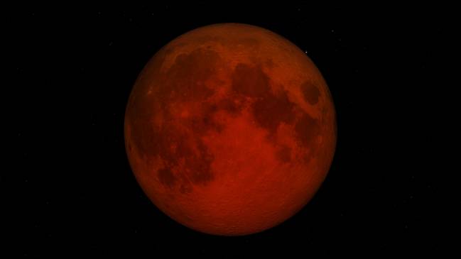 La Luna adquiere un color rojizo-anaranjado durante un eclipse lunar