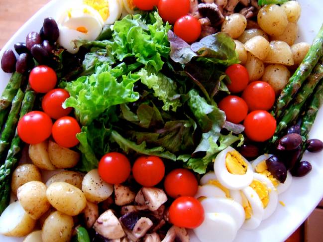 La dieta mediterránea es reconocida como uno de los patrones de vida más saludables. 