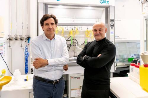 Los investigadores José María Benlloch y Pablo Botella 