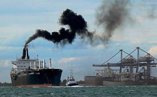 Cuántas emisiones contaminantes aporta el transporte marítimo?